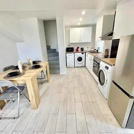 Maison 5 *